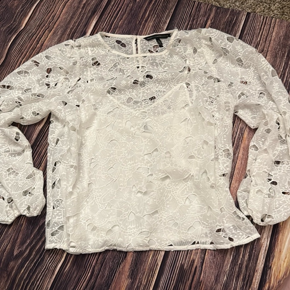 🦋White House Black Market Butterfly Blouse 🦋